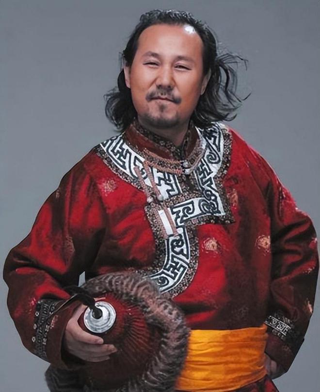 油价调整！一夜飙涨，8月21日全国92,95汽油“预涨6.65%”，92汽油上涨0.30元/升，下次8月28日调价或“大涨”！