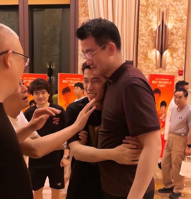 美国制裁是否将对中国银行业造成冲击？外交部：密切关注相关动向