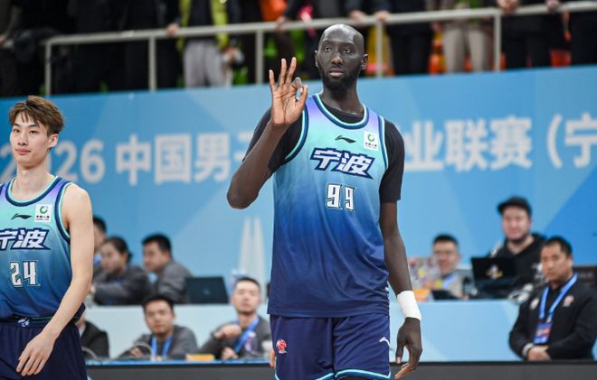 第16轮战报!泰山轰进5个球 海港远离降级区7分 成都继续是领头羊