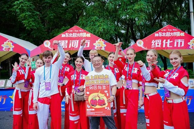 演戏?比利时内讧连对手都过来劝架 19分钟后联手绝平+拉架者痛哭