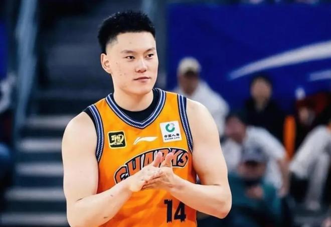 确定打NBA夏联！郭昊文晒早上6点半练球，球迷却不买账：真能作秀
