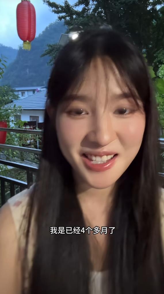 美国夫妻46万美元拍下一栋百年废弃豪宅,拿到钥匙后傻眼:整片房子都被“它们”占领了……