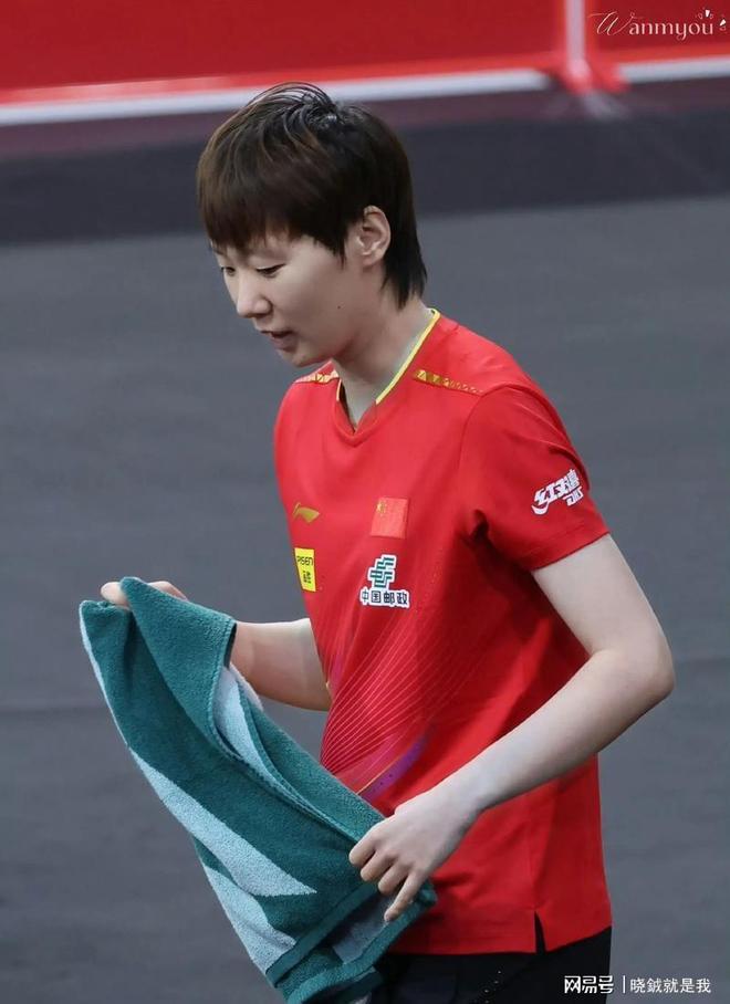 签一天短约!洛瑞将以猛龙球员身份正式退役:7号球衣也将退役
