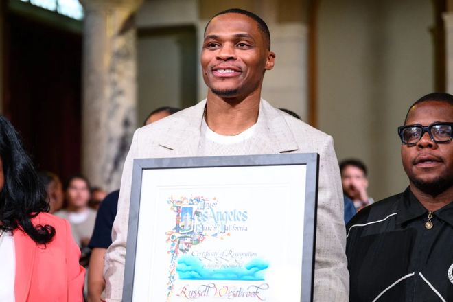 威少接受洛杉矶市议会表彰！公布新目标：2028年担任奥运火炬手 | 中国区|mk体育|股份有限公司