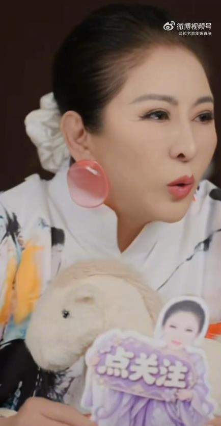 同一箱牛奶为何实体店卖60元,网上只卖35元呢?内行人说出了实话