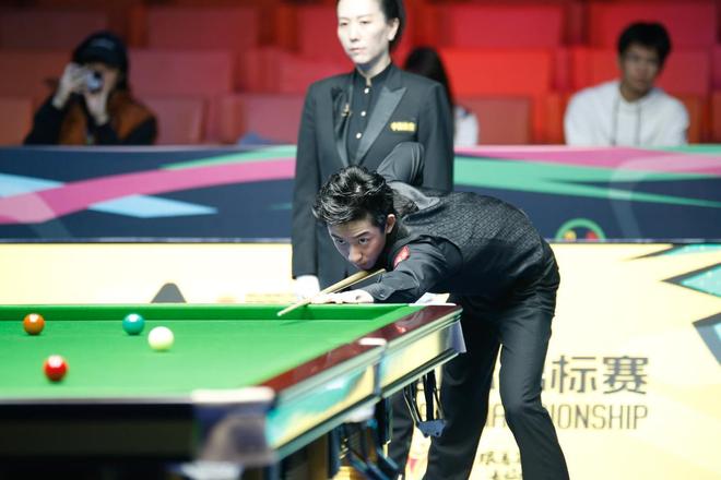 西班牙主帅:梅西像19岁小将!他全满贯却依旧想夺冠!