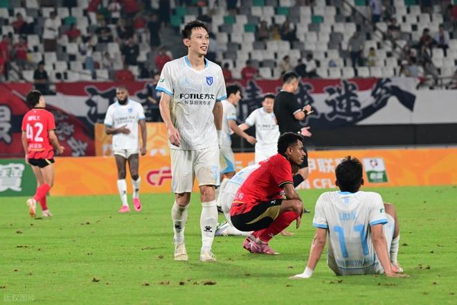 斯基拉：维拉球探在世界杯现场考察了日本国门铃木彩艳