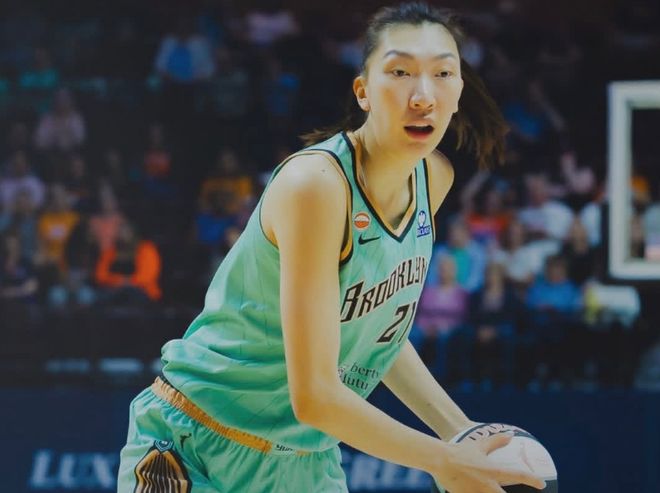 15岁中国少女送蛋进温网四强再创历史,张帅混双卡四魔咒仍然待破