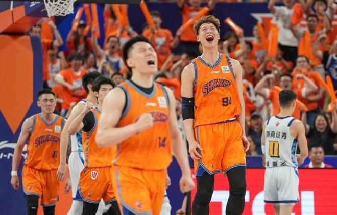 中国男篮中锋徐昕暂不参加NBA夏季联赛