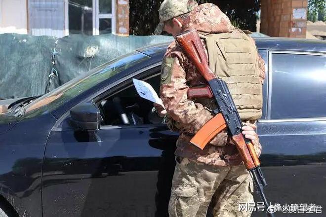 莱斯特城官方：拉塞尔