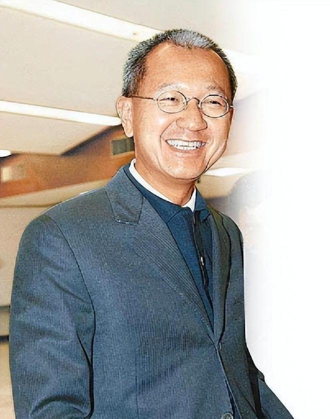陌生老人进店休息晕倒，店家帮扶送医后老人离世，家属索赔10万，两次协商后赔1.9万，最新进展：司法部门介入，相关部门提出补贴店家