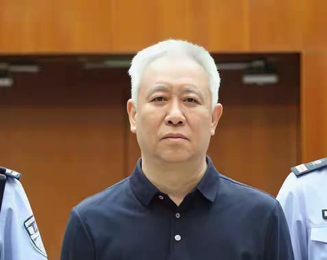 费迪南德爱子签约英超队,曼联名宿发四字感言